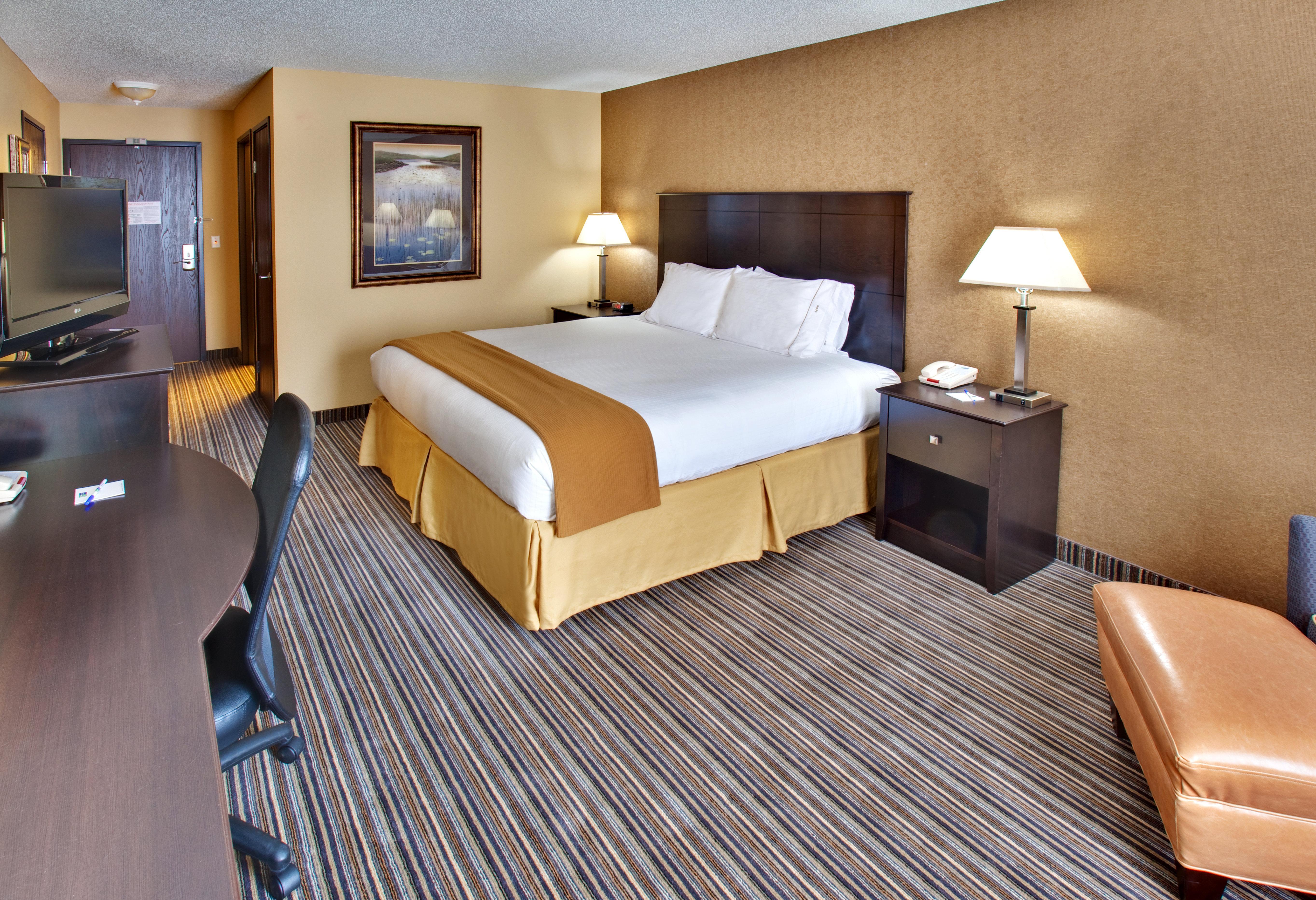 Express & - Convention Center Area By Ihg 2*