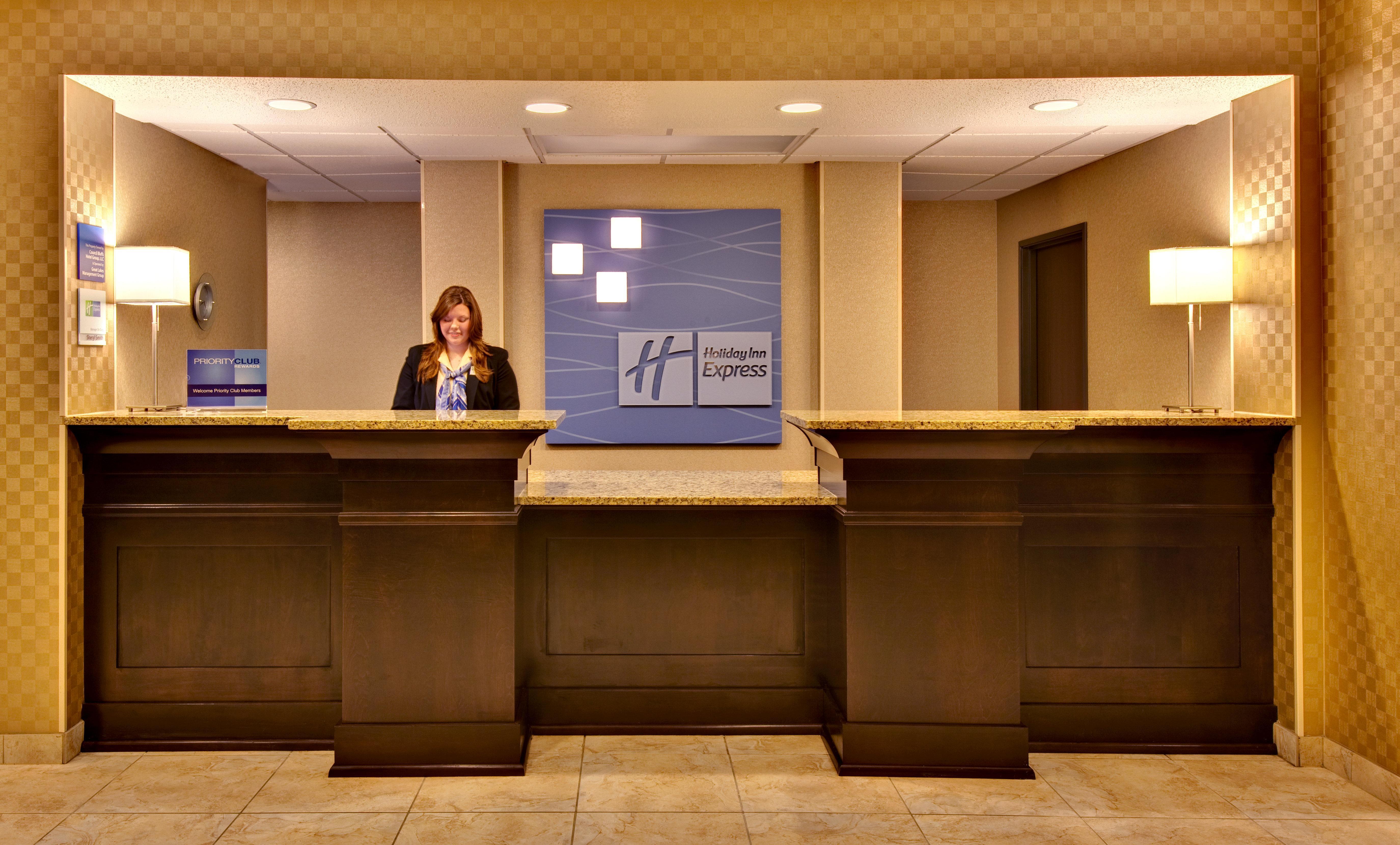 Express & - Convention Center Area By Ihg Council Bluffs